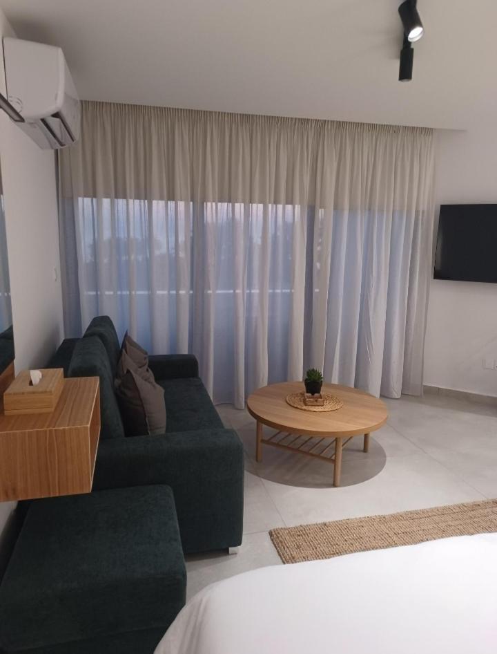 Terrazza Suites Pafos Zewnętrze zdjęcie