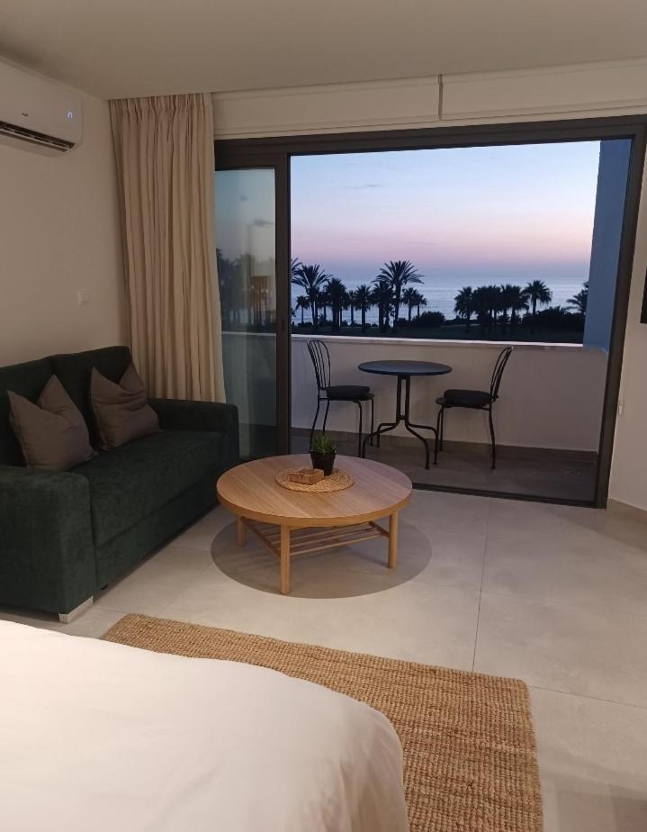 Terrazza Suites Pafos Zewnętrze zdjęcie