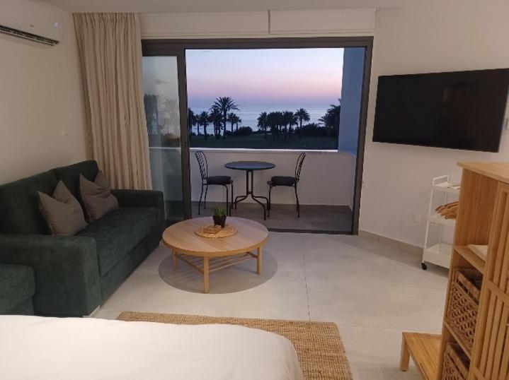 Terrazza Suites Pafos Zewnętrze zdjęcie